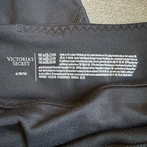 Victoria’s Secret black leggings NWOT - Picture 2 of 4